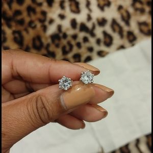 2 TCW Moissanite Earrings